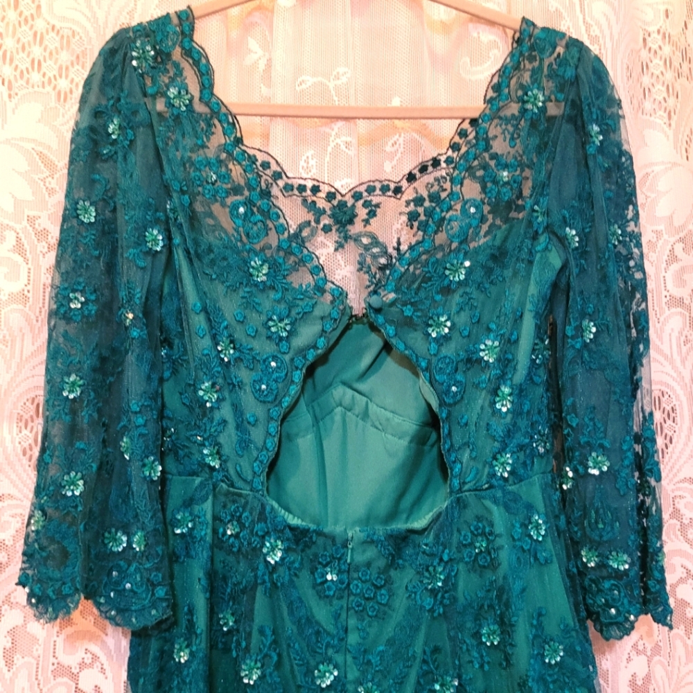 Free People Size 12 Elegant Teal Lace Scalloped Trim Romper - Picture 8 of 9